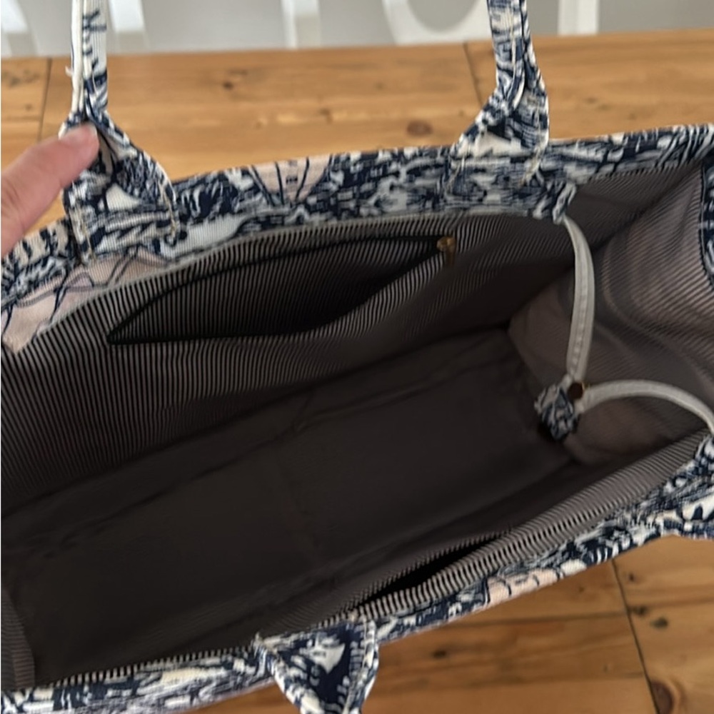 Spring tote - Picture 2 of 2